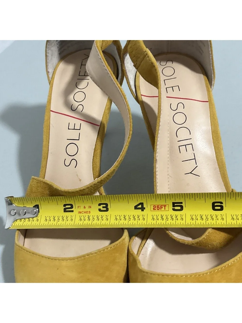 Woman’s Yellow Sole Society Cassia Suede Heels Pointed Toe Size 7